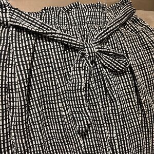 Black and White patterned trouser